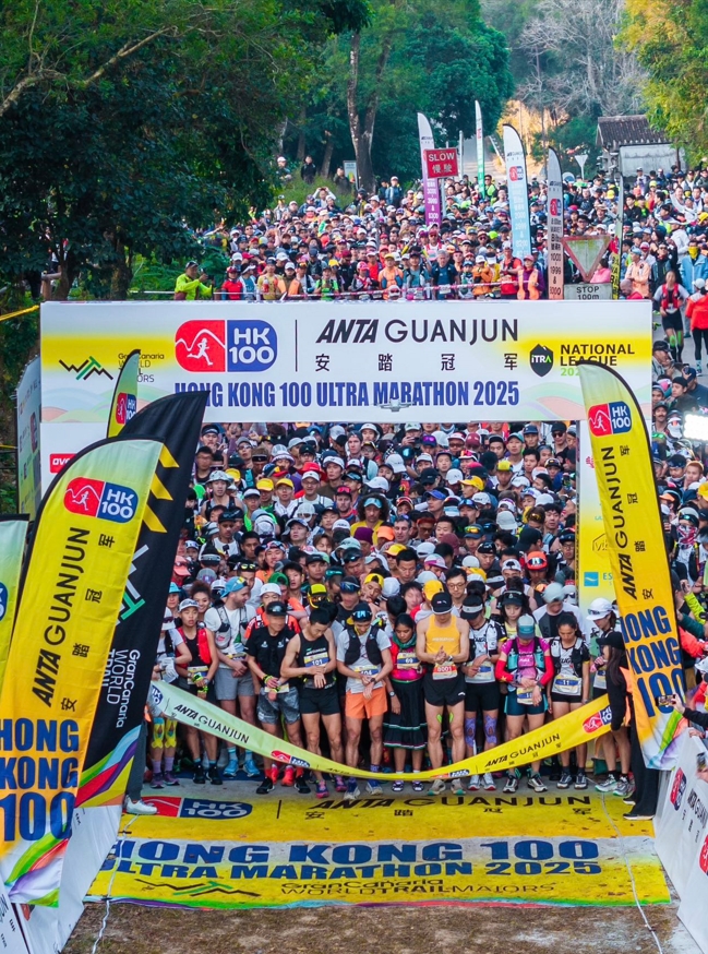 Gratulacje dla partnerów Pohinix w Hongkongu 100